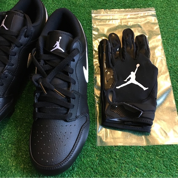 NEW JORDAN LOW TD BLACK WHITE WITH VAPOR JET WR FOOTBALL